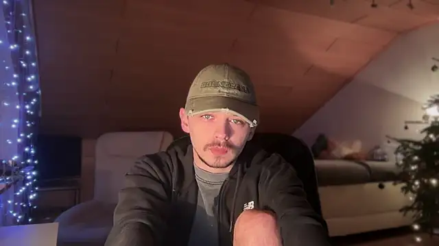 naked psy online show from 01/13/25, 04:39