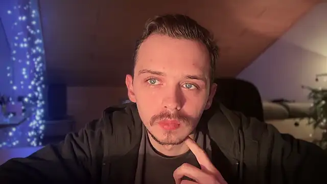 naked psy online show from 01/15/25, 04:25