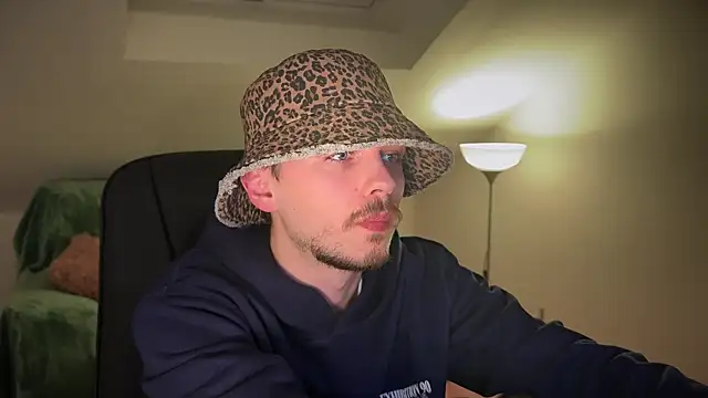 naked psy online show from 03/10/25, 07:29