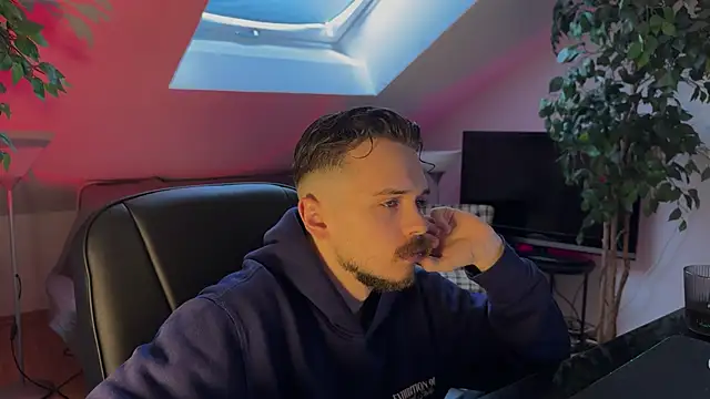 naked psy online show from 02/21/26, 10:49