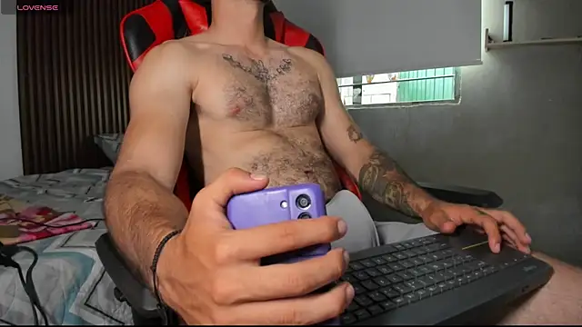 Snapshot of lil_faker420 chatting on 04/01/26, 07:55 lil faker420 online show from 04/01/26, 07:55