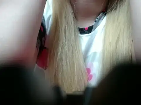 69liamilk69 online show from 12/02/24, 04:20