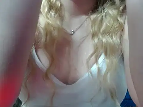 69liamilk69 online show from 02/17/25, 05:04