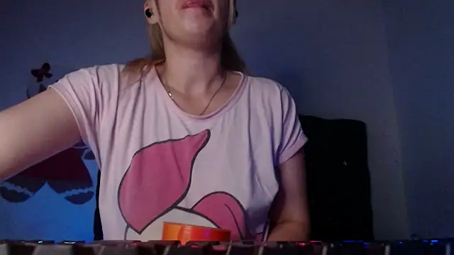 Snapshot of 69liamilk69 chatting on 01/13/26, 03:45 69liamilk69 online show from 01/13/26, 03:45