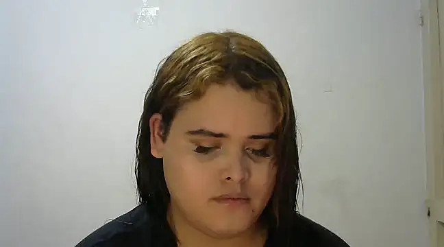 Snapshot of antonellasex1998 chatting on 12/12/24, 06:25 antonellasex1998 online show from 12/12/24, 06:25