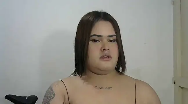 Snapshot of antonellasex1998 chatting on 03/08/25, 04:45 antonellasex1998 online show from 03/08/25, 04:45