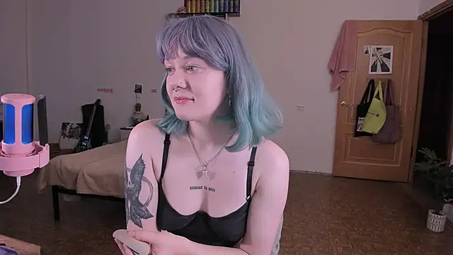 Snapshot of cyber_whore_ chatting on 10/16/25, 01:56 cyber whore online show from 10/16/25, 01:56