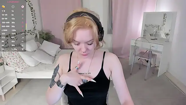 Snapshot of cyber_whore_ chatting on 04/15/26, 07:37 cyber whore online show from 04/15/26, 07:37