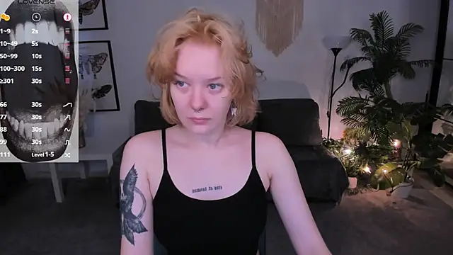 Snapshot of cyber_whore_ chatting on 04/19/26, 06:02 cyber whore online show from 04/19/26, 06:02