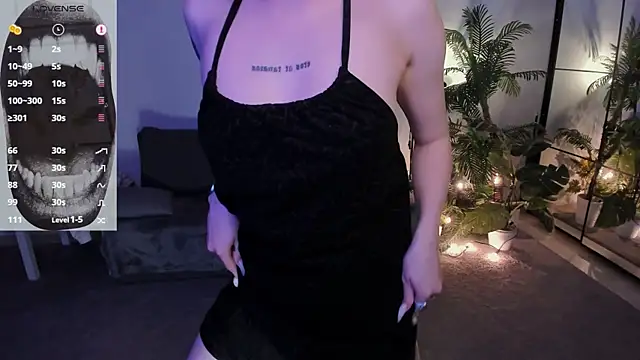 Snapshot of cyber_whore_ chatting on 04/21/26, 01:42 cyber whore online show from 04/21/26, 01:42