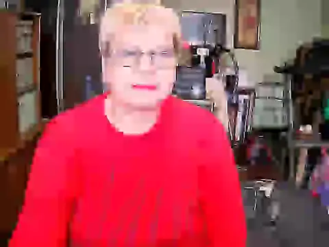 Snapshot of LOLA8888 chatting on 10/21/25, 10:49 LOLA8888 online show from 10/21/25, 10:49