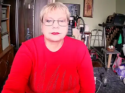Snapshot of LOLA8888 chatting on 10/22/25, 11:43 LOLA8888 online show from 10/22/25, 11:43