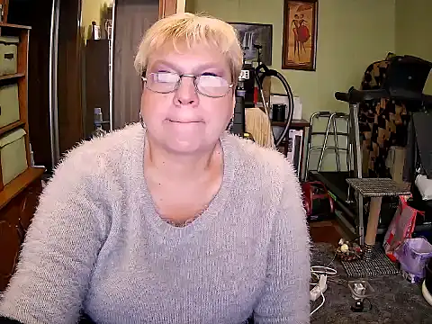 Snapshot of LOLA8888 chatting on 10/26/25, 12:00 LOLA8888 online show from 10/26/25, 12:00