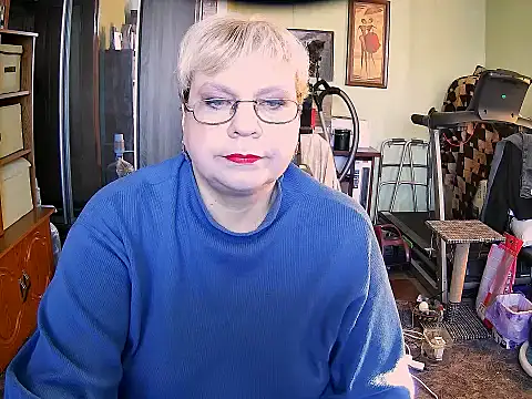 LOLA8888 online show from 10/31/25, 11:33