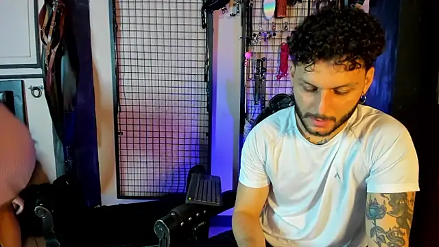 Twisted Fantasy online show from 02/24/26, 04:32