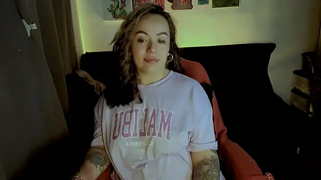 Snapshot of joan-star chatting on 01/11/26, 09:42 joan-star online show from 01/11/26, 09:42