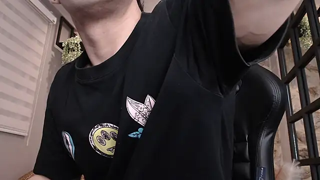 Snapshot of alexgiraldo_ chatting on 01/13/25, 11:19 alexgiraldo online show from 01/13/25, 11:19