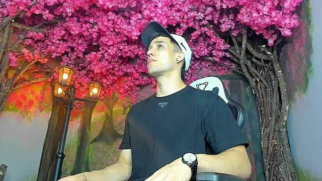 Snapshot of alexgiraldo_ chatting on 01/21/25, 11:13 alexgiraldo online show from 01/21/25, 11:13