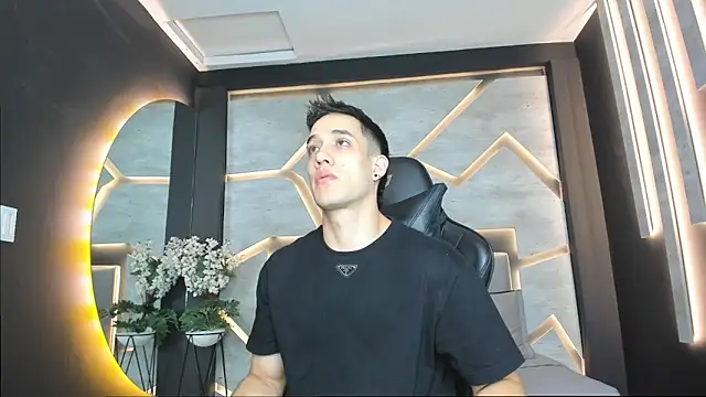 Snapshot of alexgiraldo_ chatting on 01/27/25, 11:22 alexgiraldo online show from 01/27/25, 11:22