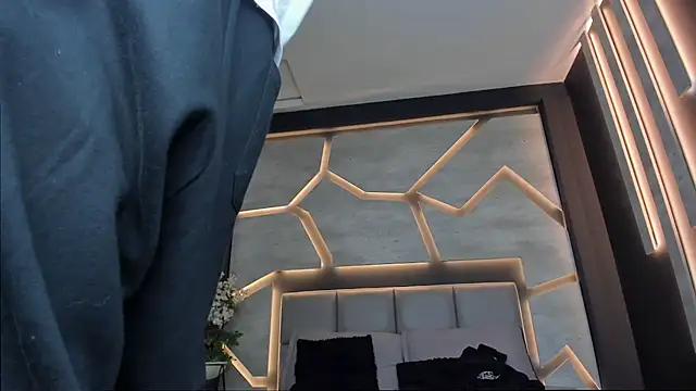 Snapshot of alexgiraldo_ chatting on 01/29/25, 02:21 alexgiraldo online show from 01/29/25, 02:21