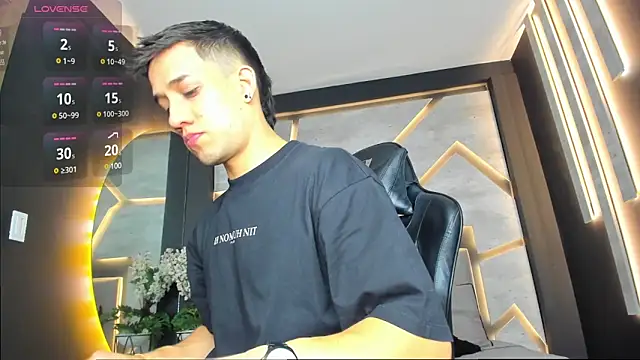 Snapshot of alexgiraldo_ chatting on 01/31/25, 11:13 alexgiraldo online show from 01/31/25, 11:13