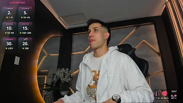 Snapshot of alexgiraldo_ chatting on 02/01/25, 11:21 alexgiraldo online show from 02/01/25, 11:21