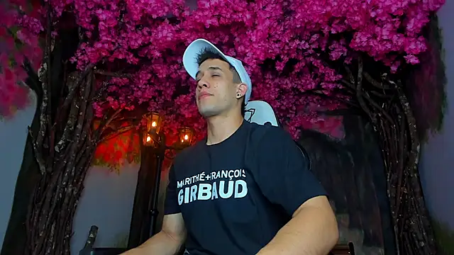 Snapshot of alexgiraldo_ chatting on 02/14/25, 11:21 alexgiraldo online show from 02/14/25, 11:21