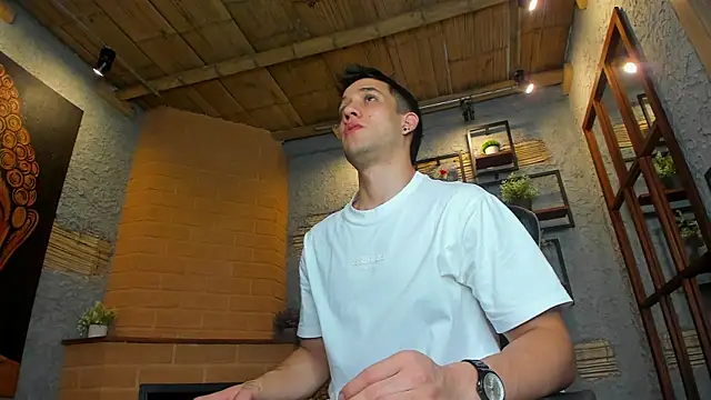 Snapshot of alexgiraldo_ chatting on 02/17/25, 11:23 alexgiraldo online show from 02/17/25, 11:23