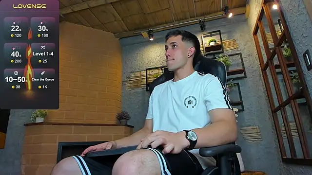 Snapshot of alexgiraldo_ chatting on 02/18/25, 11:22 alexgiraldo online show from 02/18/25, 11:22