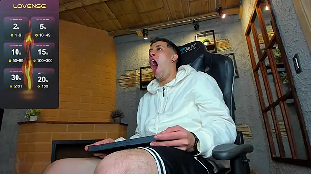 Snapshot of alexgiraldo_ chatting on 02/18/25, 02:38 alexgiraldo online show from 02/18/25, 02:38