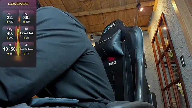 Snapshot of alexgiraldo_ chatting on 02/22/25, 02:19 alexgiraldo online show from 02/22/25, 02:19