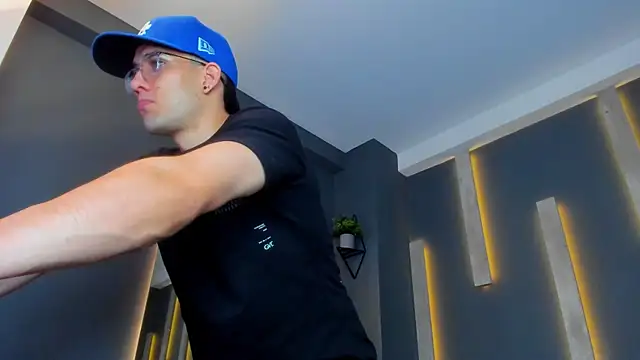 Snapshot of alexgiraldo_ chatting on 03/03/25, 11:22 alexgiraldo online show from 03/03/25, 11:22