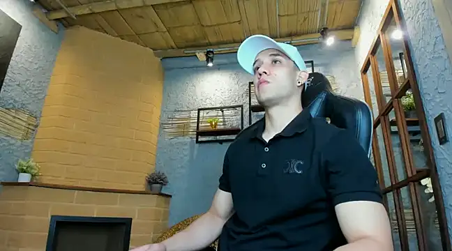 Snapshot of alexgiraldo_ chatting on 03/07/25, 11:18 alexgiraldo online show from 03/07/25, 11:18