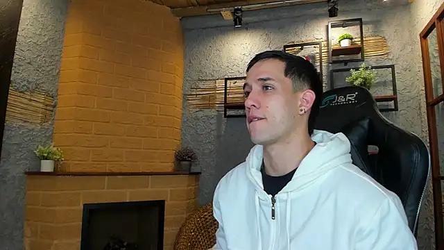 Snapshot of alexgiraldo_ chatting on 03/09/25, 11:14 alexgiraldo online show from 03/09/25, 11:14