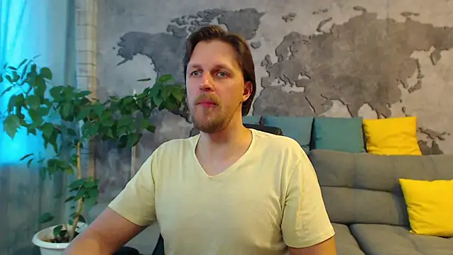 Snapshot of VikingChrisss chatting on 04/19/26, 08:35 VikingChrisss online show from 04/19/26, 08:35