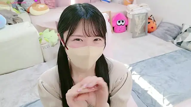 anchan  online show from 03/21/25, 10:28