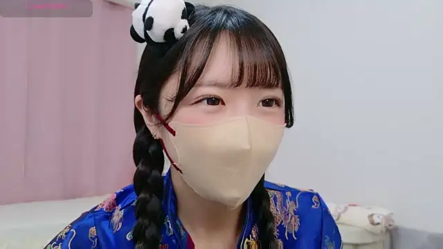 anchan  online show from 10/17/25, 01:25