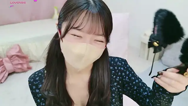 anchan  online show from 02/22/26, 02:04