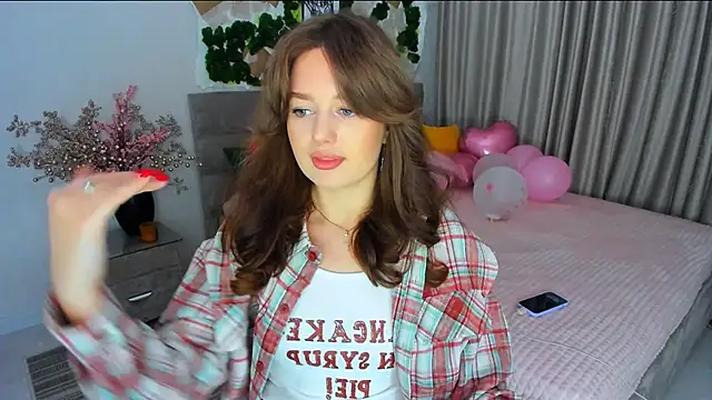 MiracleCurly online show from 03/05/25, 07:27