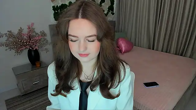 MiracleCurly online show from 03/13/25, 04:34