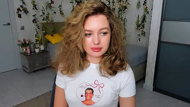 MiracleCurly online show from 10/24/25, 04:14