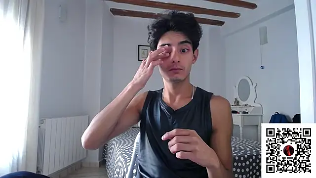 Snapshot of MagnoZaniah chatting on 10/23/25, 03:11 MagnoZaniah online show from 10/23/25, 03:11