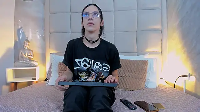 Hecatee 77 online show from 09/26/25, 08:35