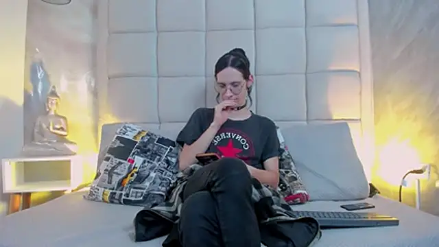 Hecatee 77 online show from 11/06/25, 07:59