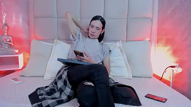 Hecatee 77 online show from 11/14/25, 07:56