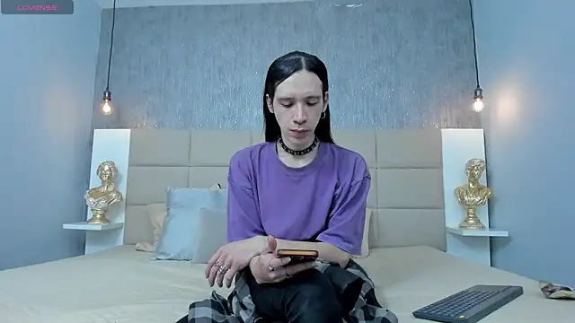 Hecatee 77 online show from 04/16/26, 06:52