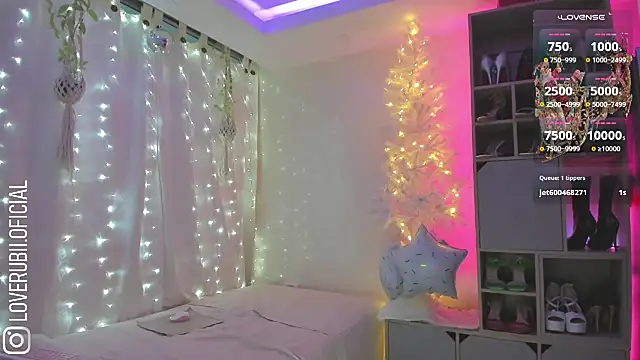 loverubii online show from 12/18/24, 10:57