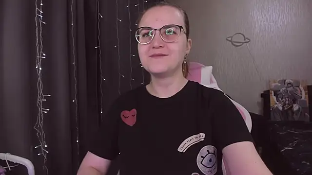 MissBrightShine online show from 12/19/25, 11:28