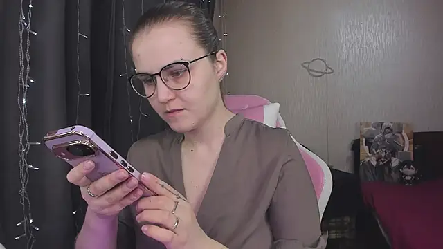 MissBrightShine online show from 02/10/26, 11:47