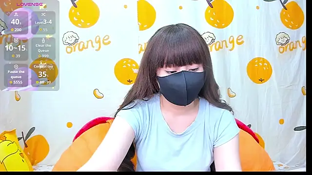 alonelove   online show from 11/13/25, 02:43